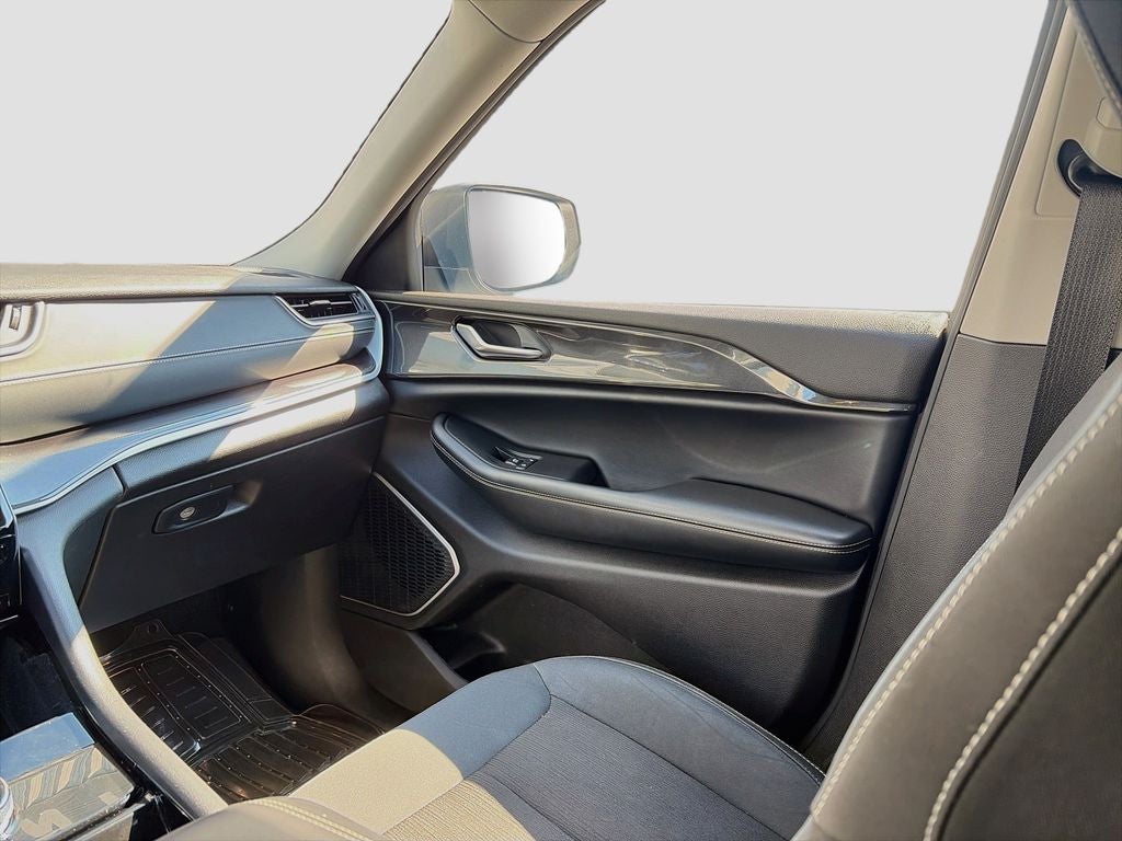2022 Jeep Grand Cherokee L Laredo
