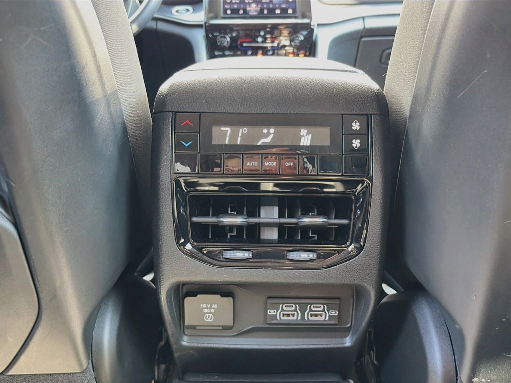 2022 Jeep Grand Cherokee L Laredo