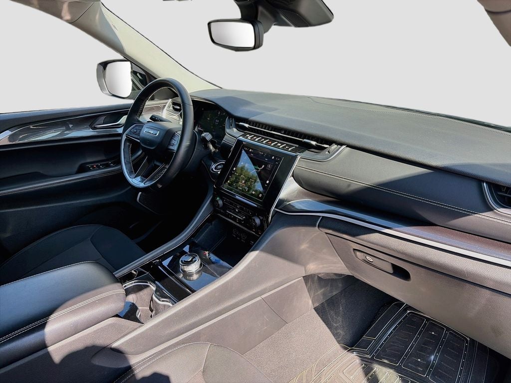 2022 Jeep Grand Cherokee L Laredo