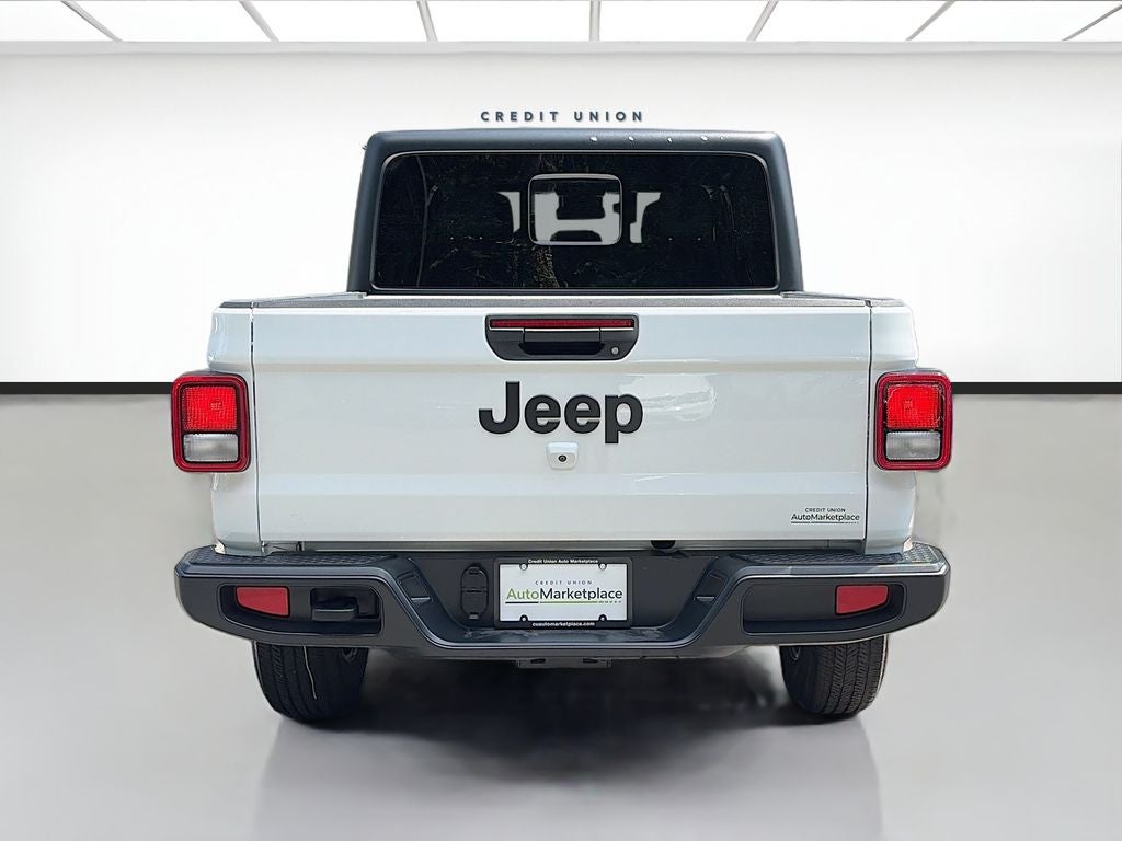 2024 Jeep Gladiator Sport S