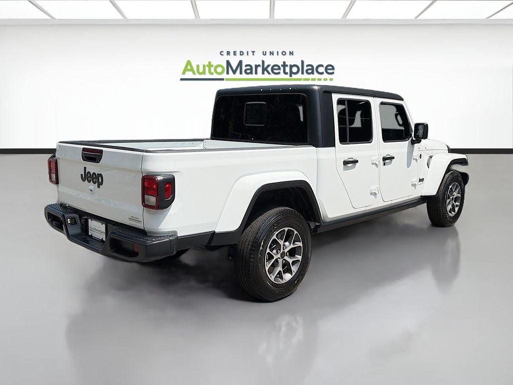 2024 Jeep Gladiator Sport S