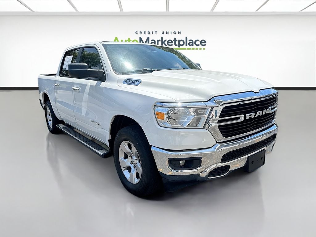 2020 RAM 1500 Big Horn/Lone Star 4x4 Crew Cab 5'7's photo