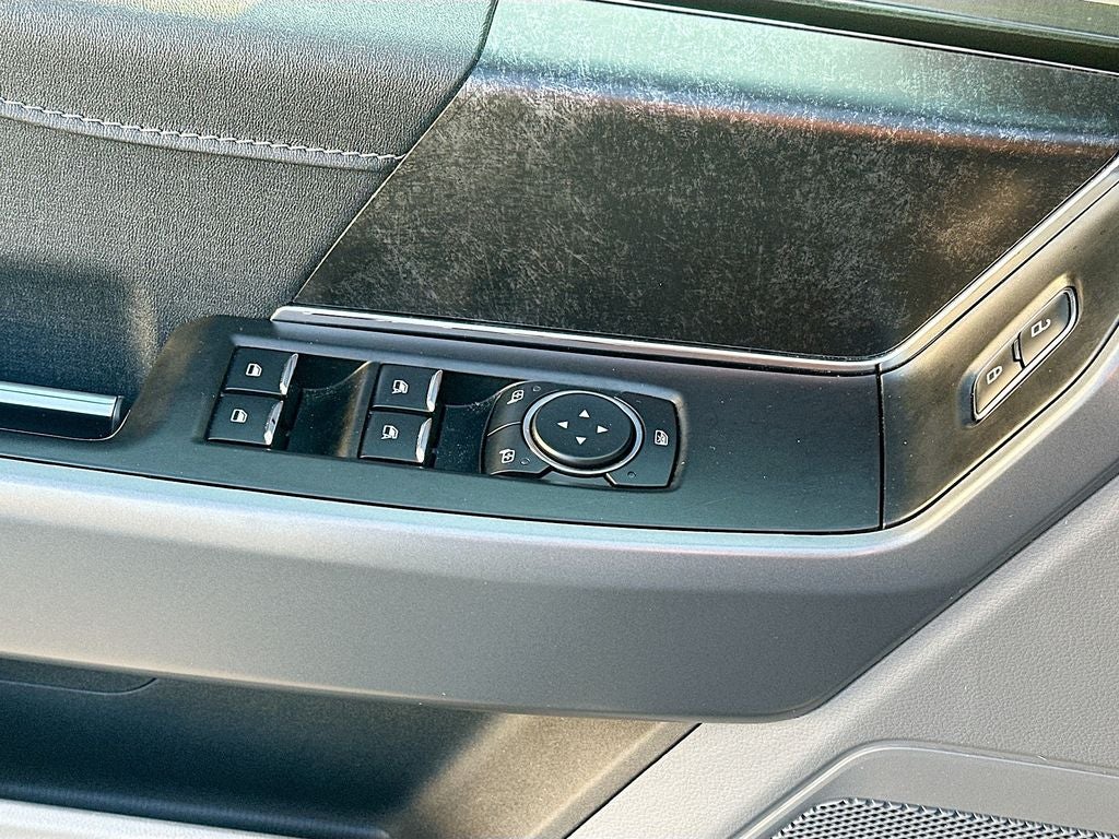 2023 Ford F-150 Lightning XLT