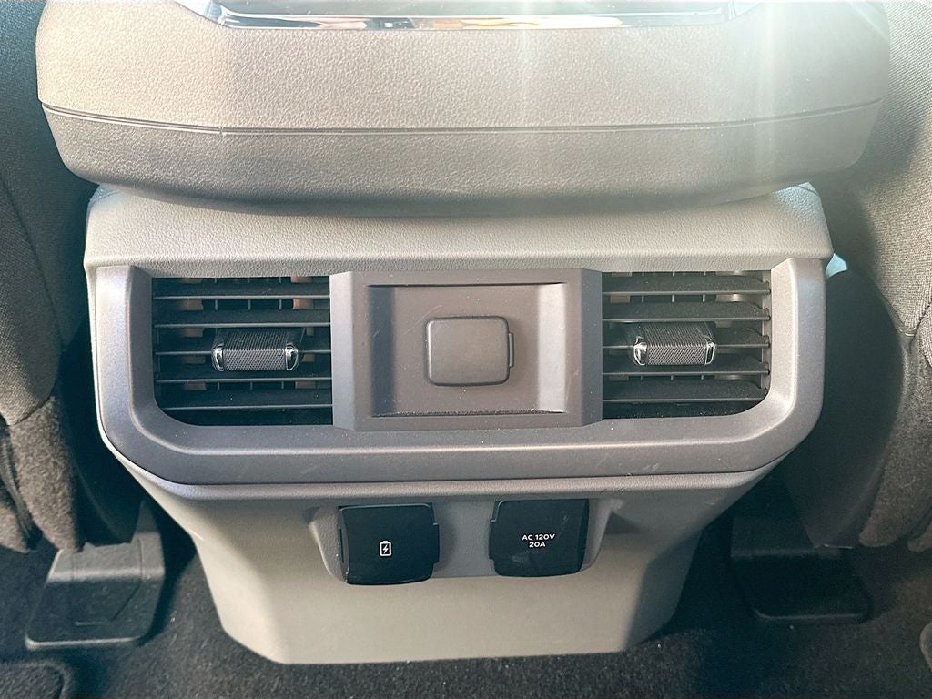 2023 Ford F-150 Lightning XLT