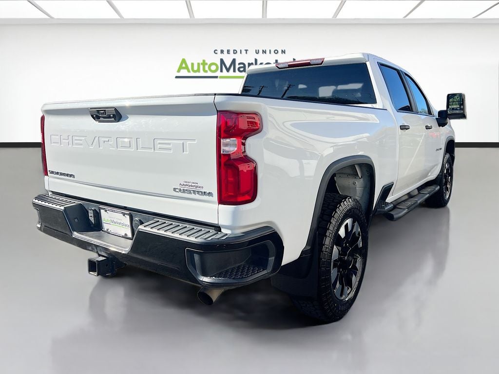 2020 Chevrolet Silverado Custom