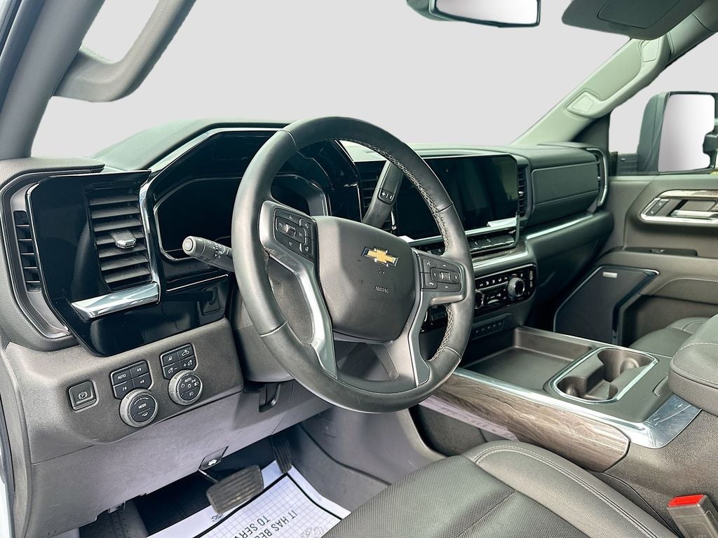2024 Chevrolet Silverado LTZ