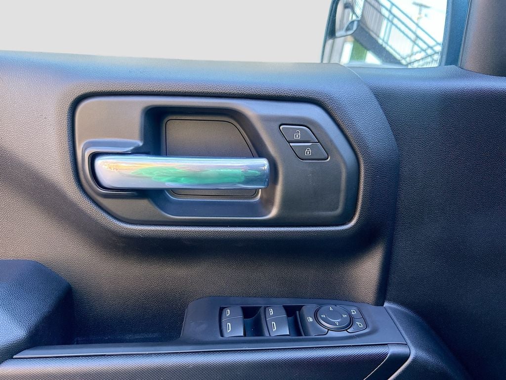 2024 Chevrolet Silverado Custom