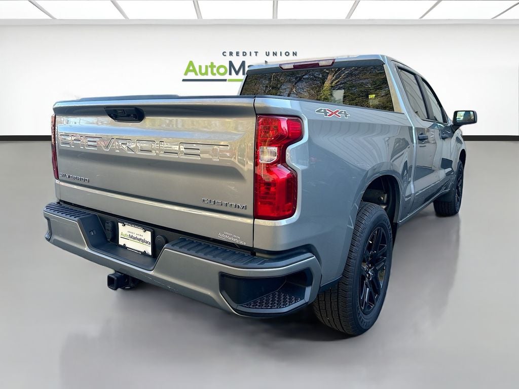 2024 Chevrolet Silverado Custom