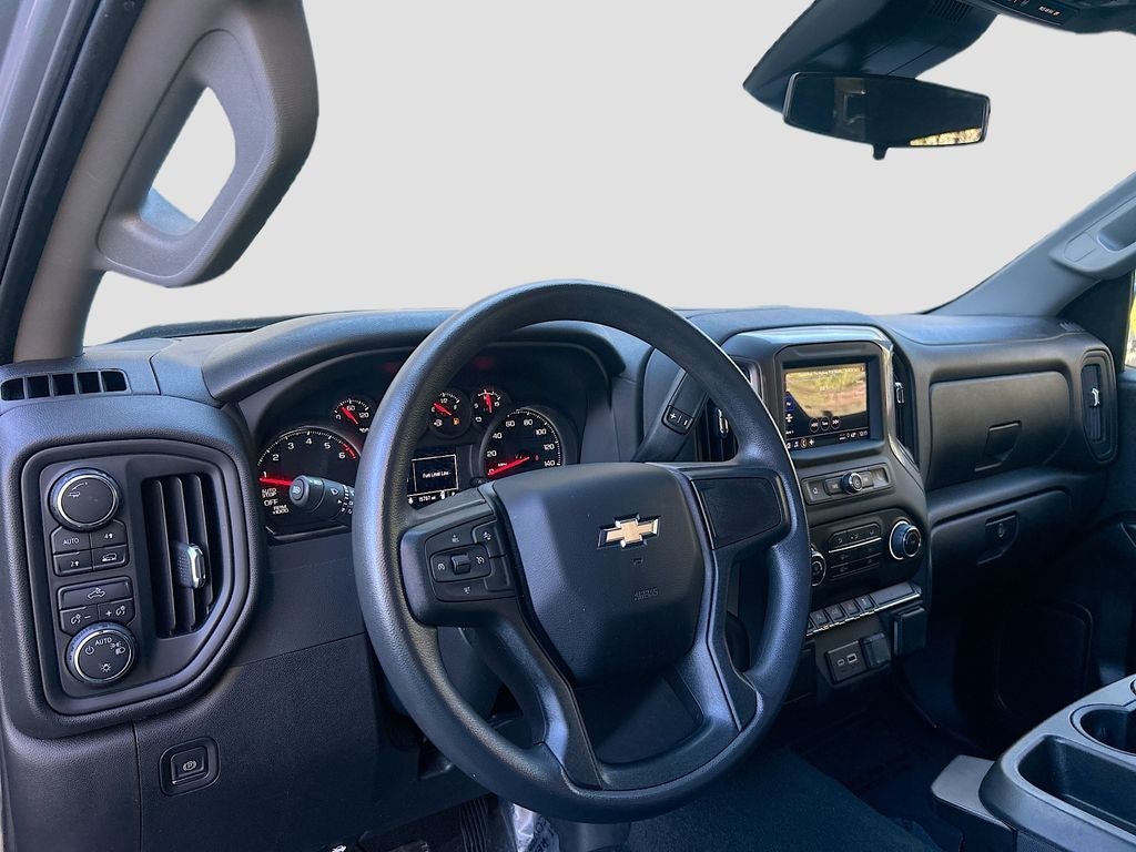 2024 Chevrolet Silverado Custom