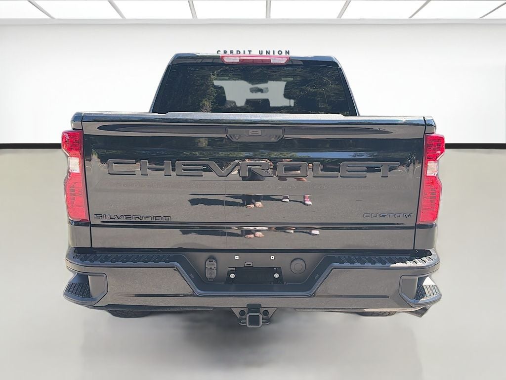 2025 Chevrolet Silverado Custom