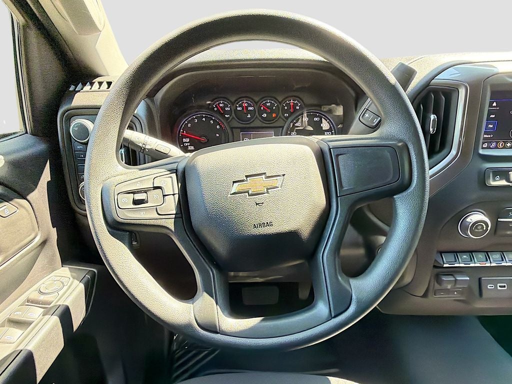 2025 Chevrolet Silverado Custom