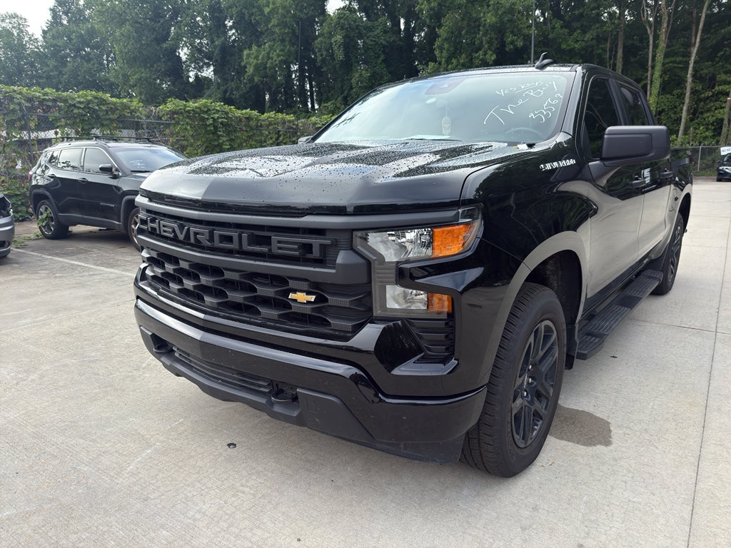2025 Chevrolet Silverado Custom