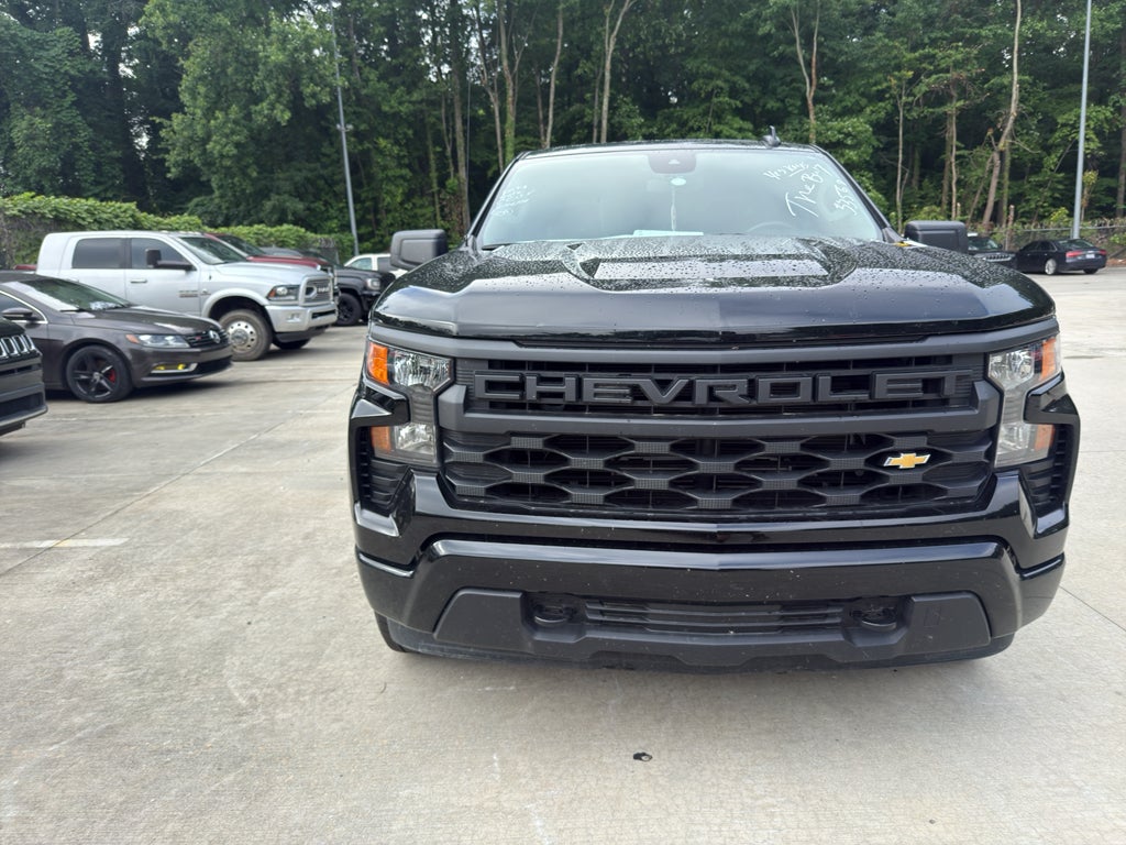 2025 Chevrolet Silverado Custom