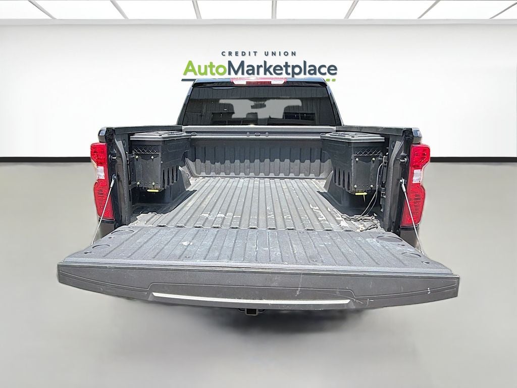 2025 Chevrolet Silverado Custom