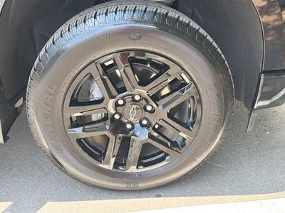 2025 Chevrolet Silverado Custom
