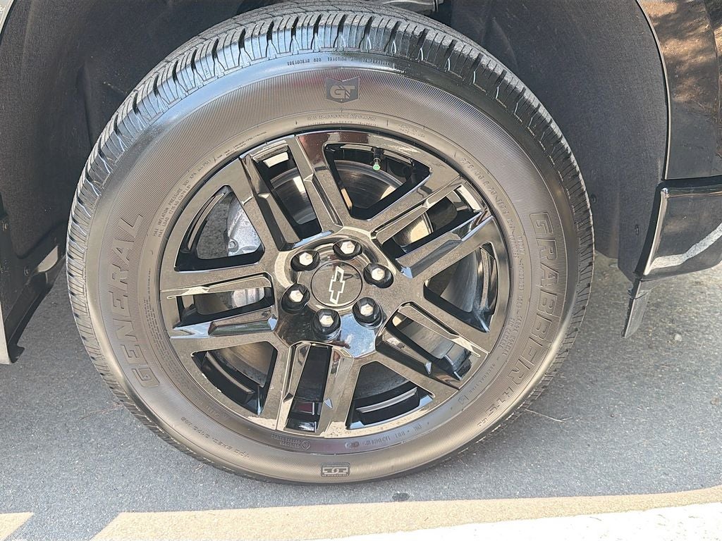 2025 Chevrolet Silverado Custom