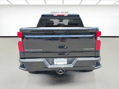 2025 Chevrolet Silverado Custom