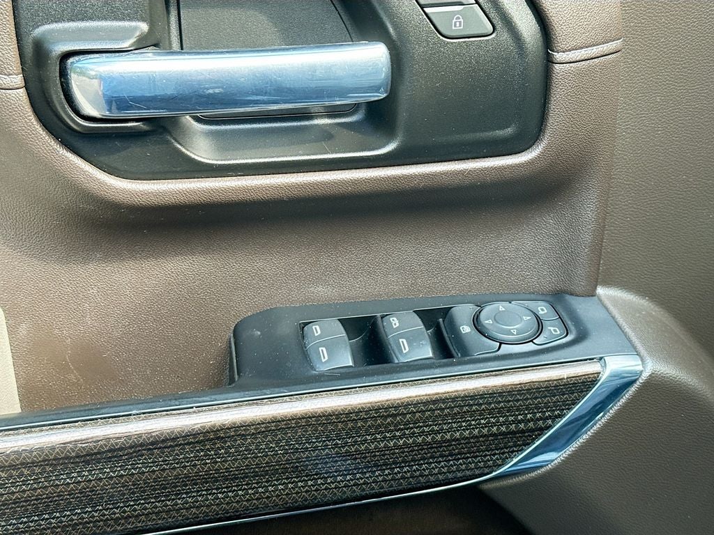 2022 Chevrolet Silverado RST