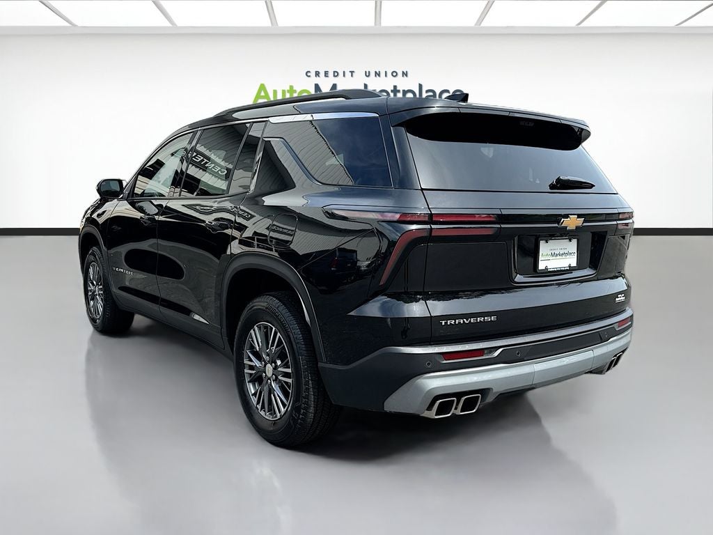 2026 Chevrolet Traverse FWD LT