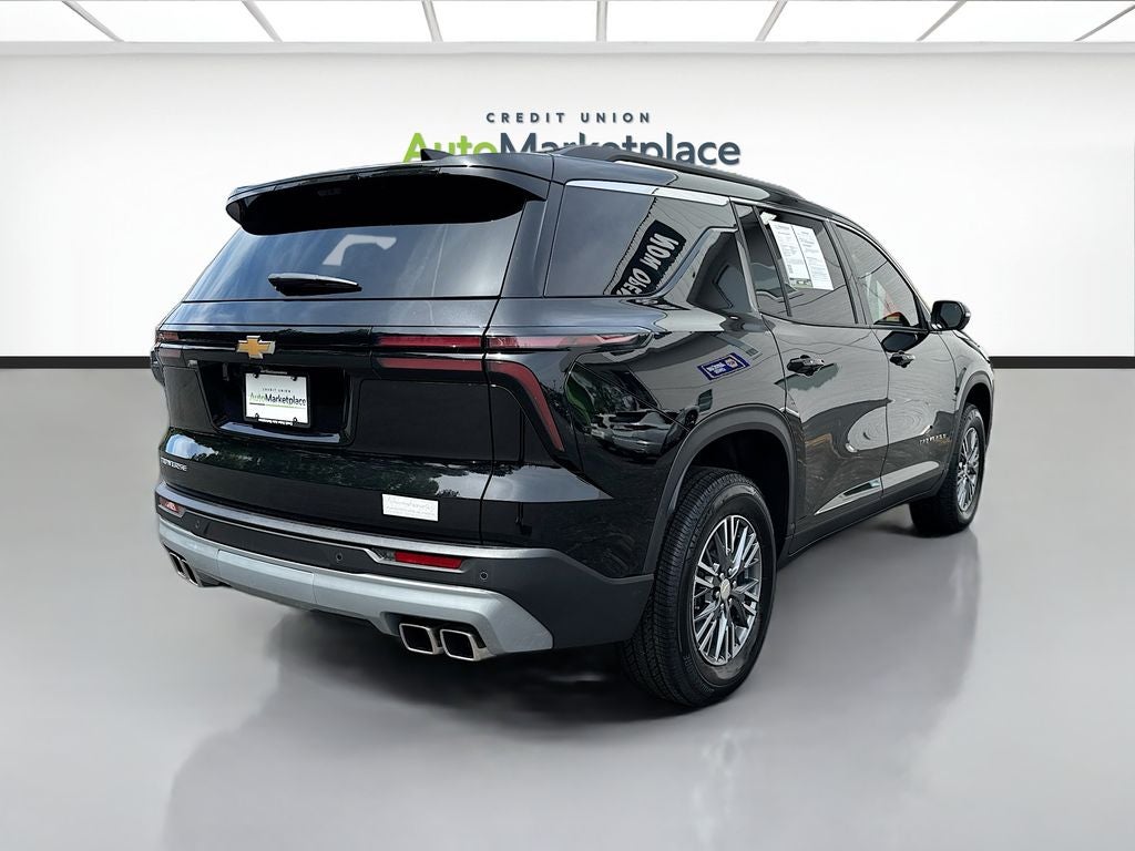2026 Chevrolet Traverse FWD LT