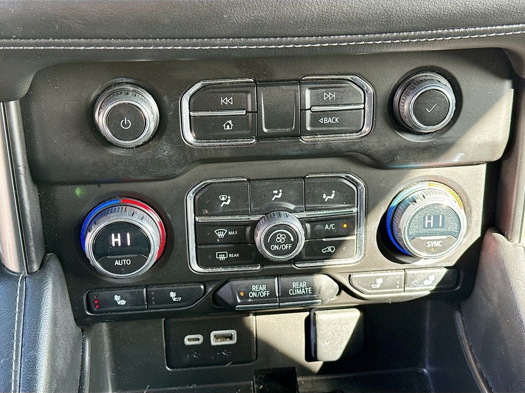 2023 Chevrolet Suburban LT