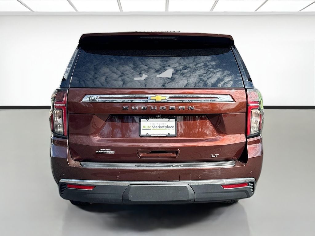 2023 Chevrolet Suburban LT