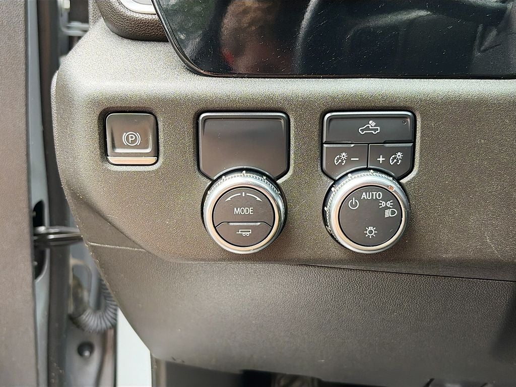2024 GMC Sierra SLE