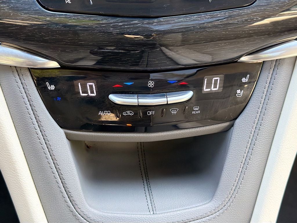 2022 Cadillac XT6 Premium Luxury