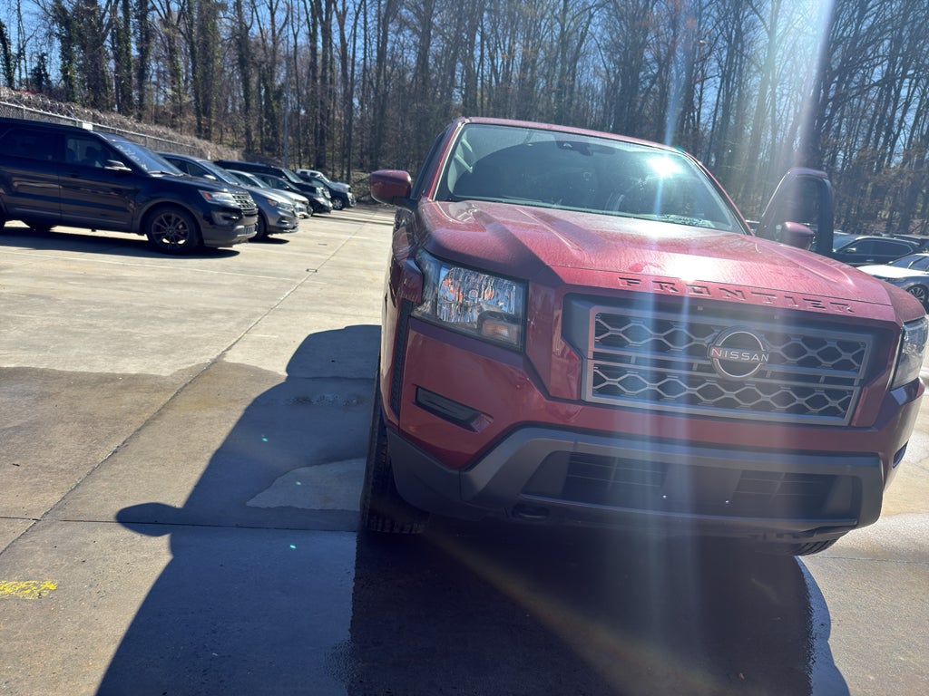 2023 Nissan Frontier SV