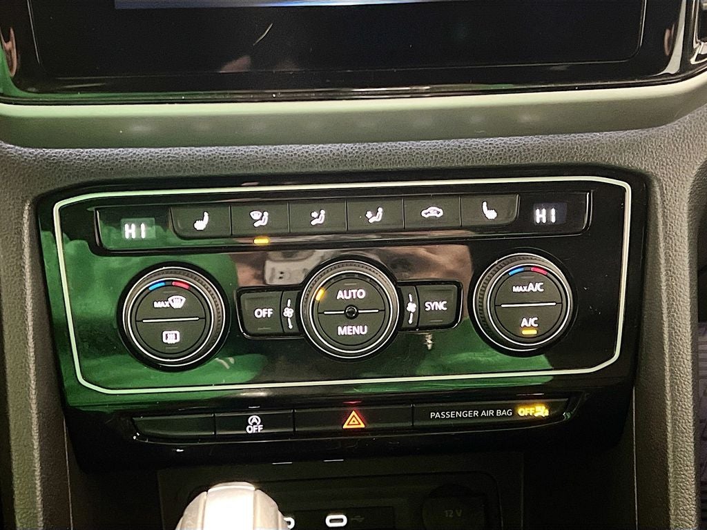 2023 Volkswagen Atlas Cross Sport 2.0T SEL R-Line Black