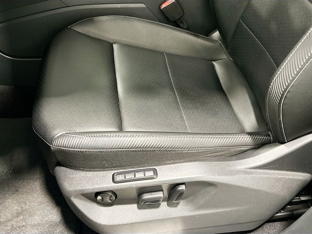 2023 Volkswagen Atlas Cross Sport 2.0T SEL R-Line Black