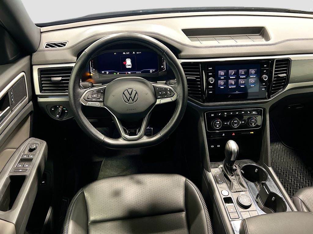 2023 Volkswagen Atlas Cross Sport 2.0T SEL R-Line Black