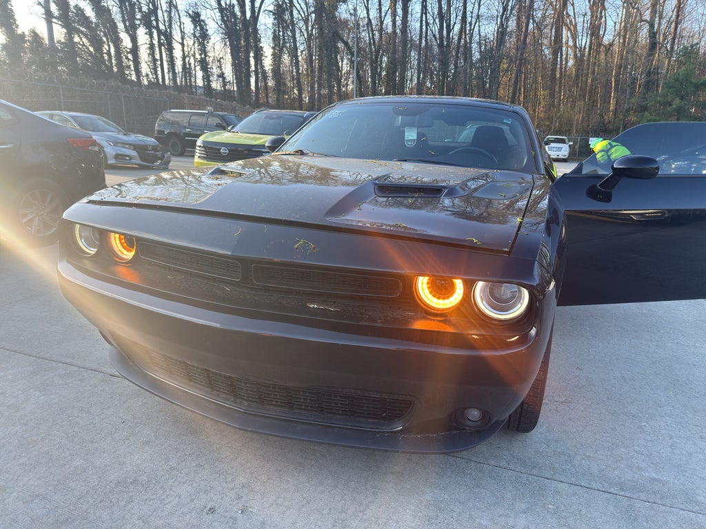 2021 Dodge Challenger SXT