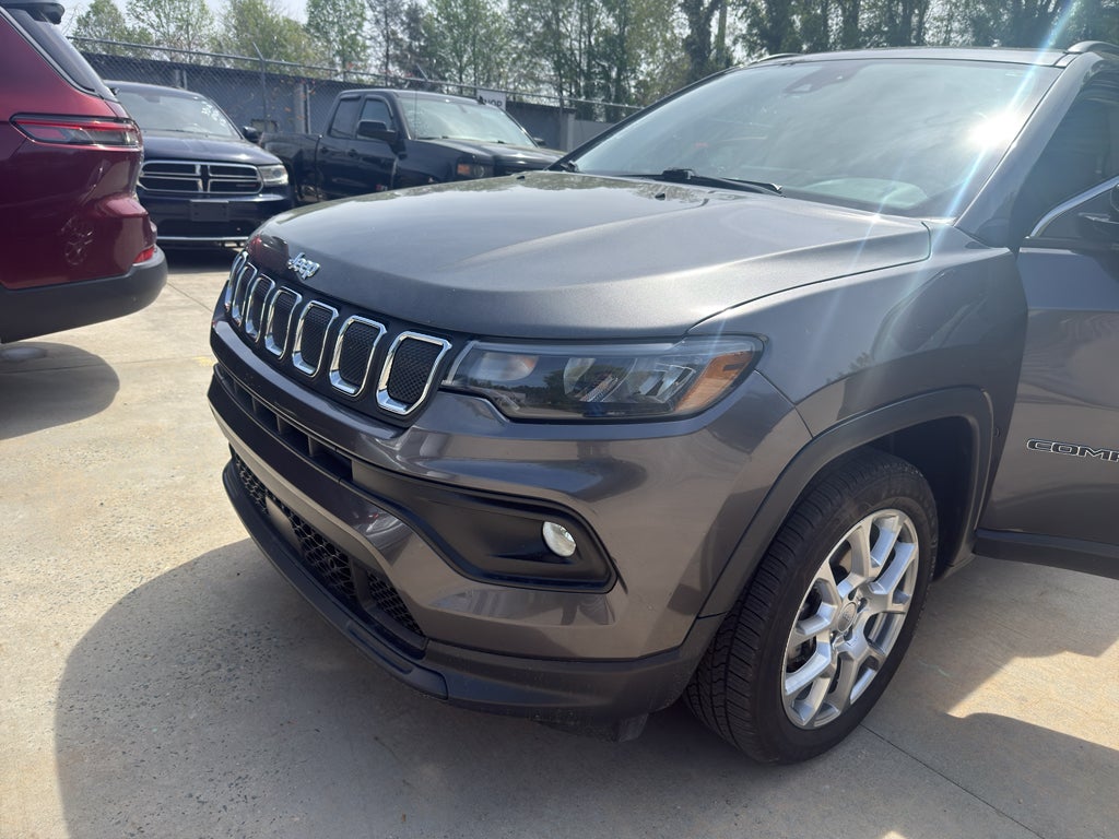 2022 Jeep Compass Latitude Lux