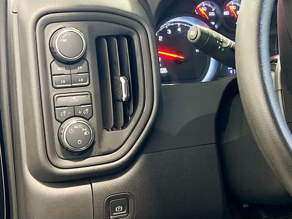 2023 Chevrolet Silverado Custom Trail Boss