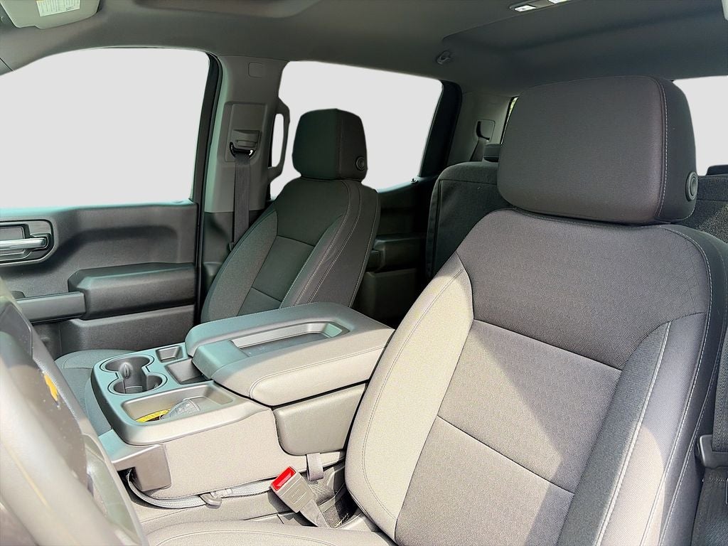 2025 Chevrolet Silverado Custom