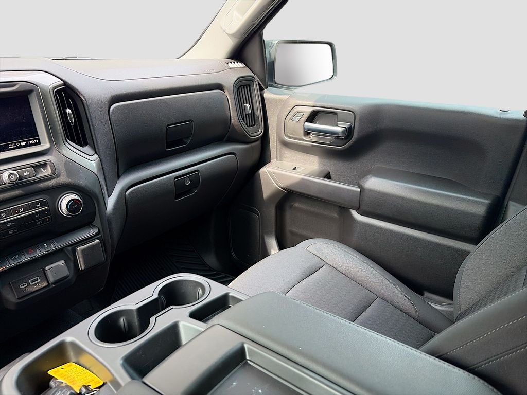 2025 Chevrolet Silverado Custom
