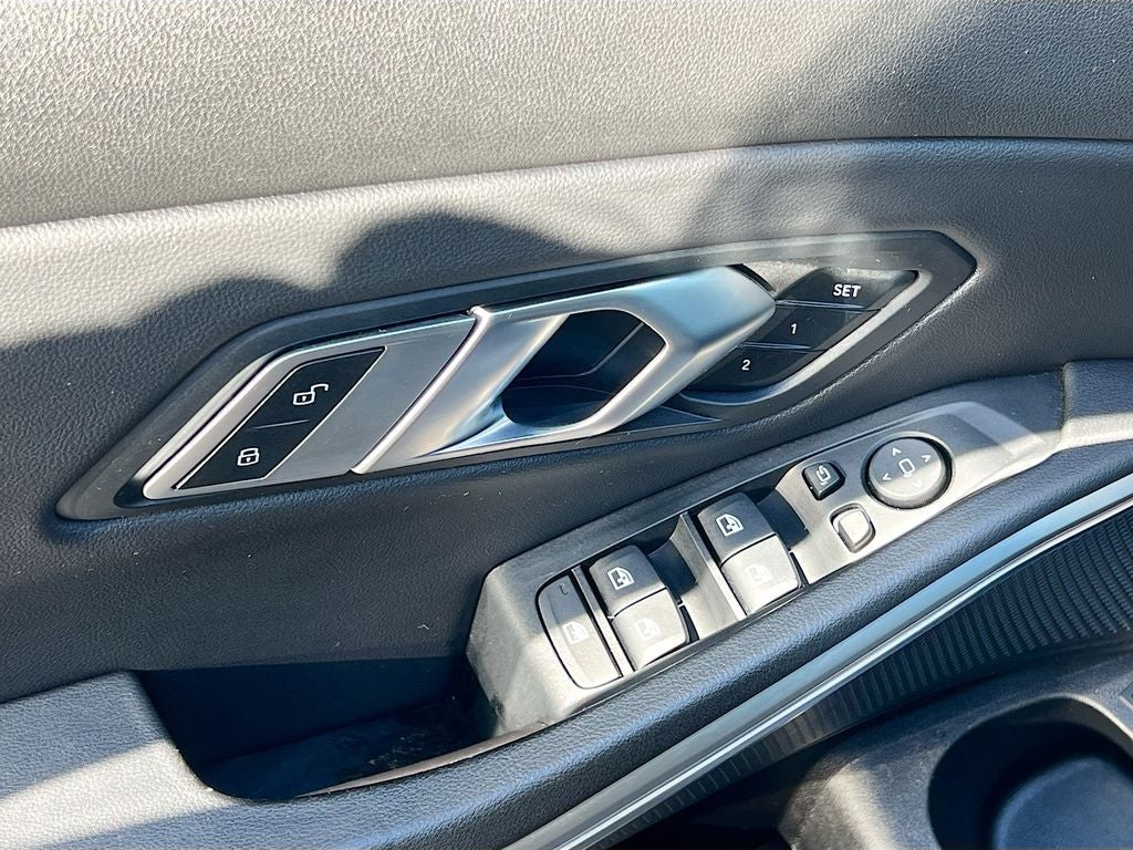 2022 BMW 3 series 330e