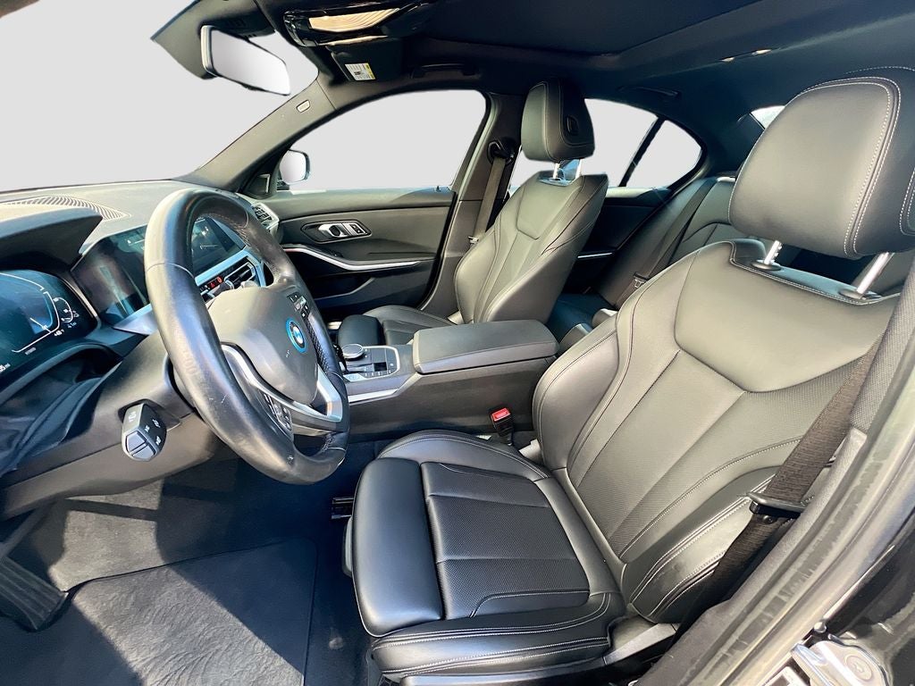 2022 BMW 3 series 330e