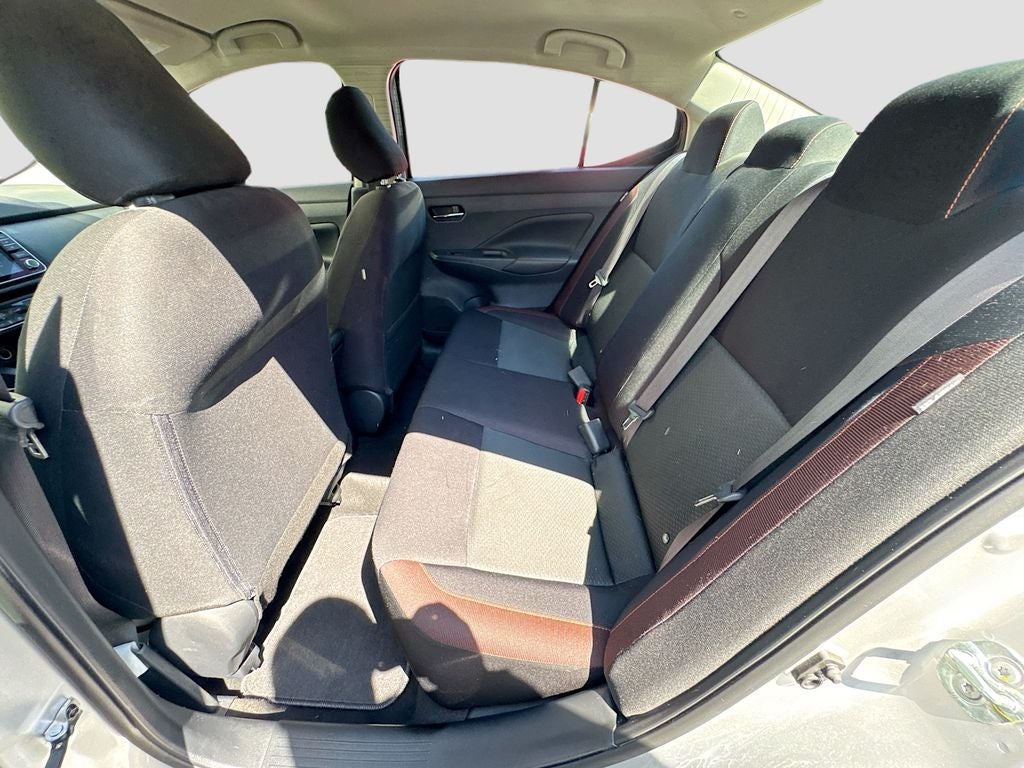 2021 Nissan Versa SR