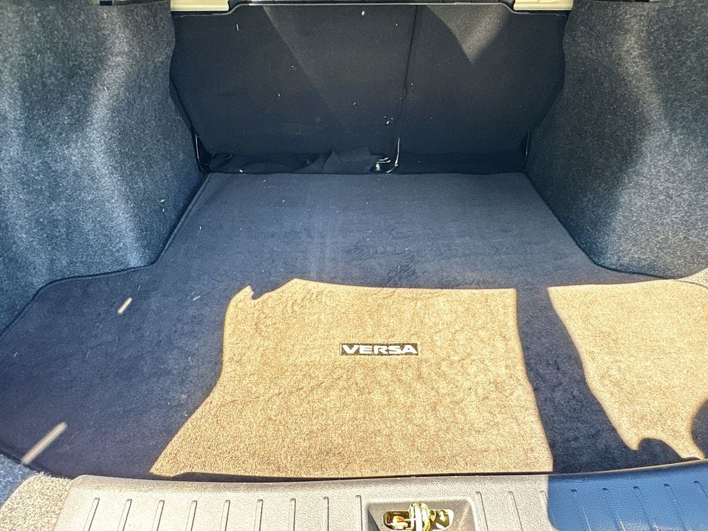 2021 Nissan Versa SR