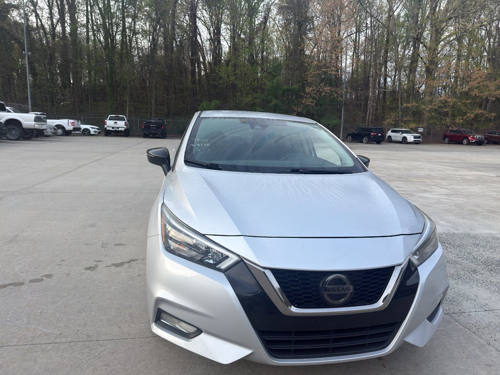 2021 Nissan Versa SR