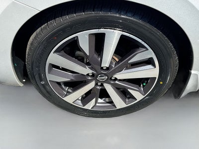 2021 Nissan Versa SR
