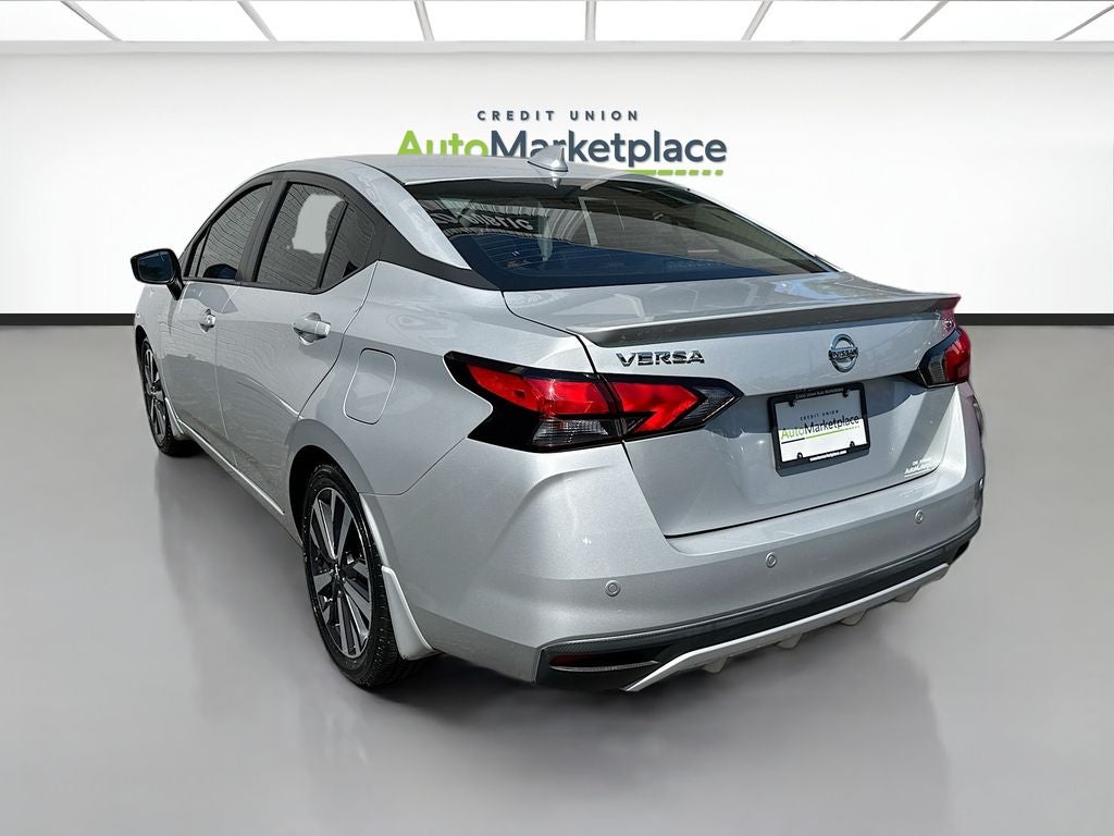 2021 Nissan Versa SR