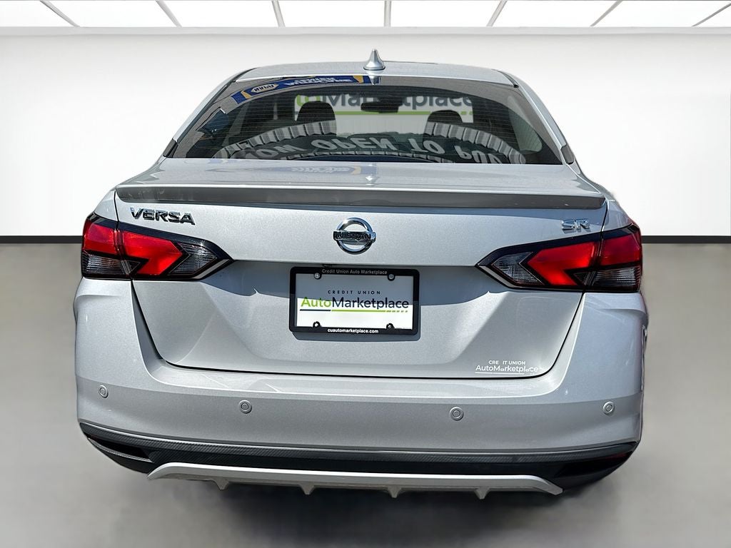 2021 Nissan Versa SR