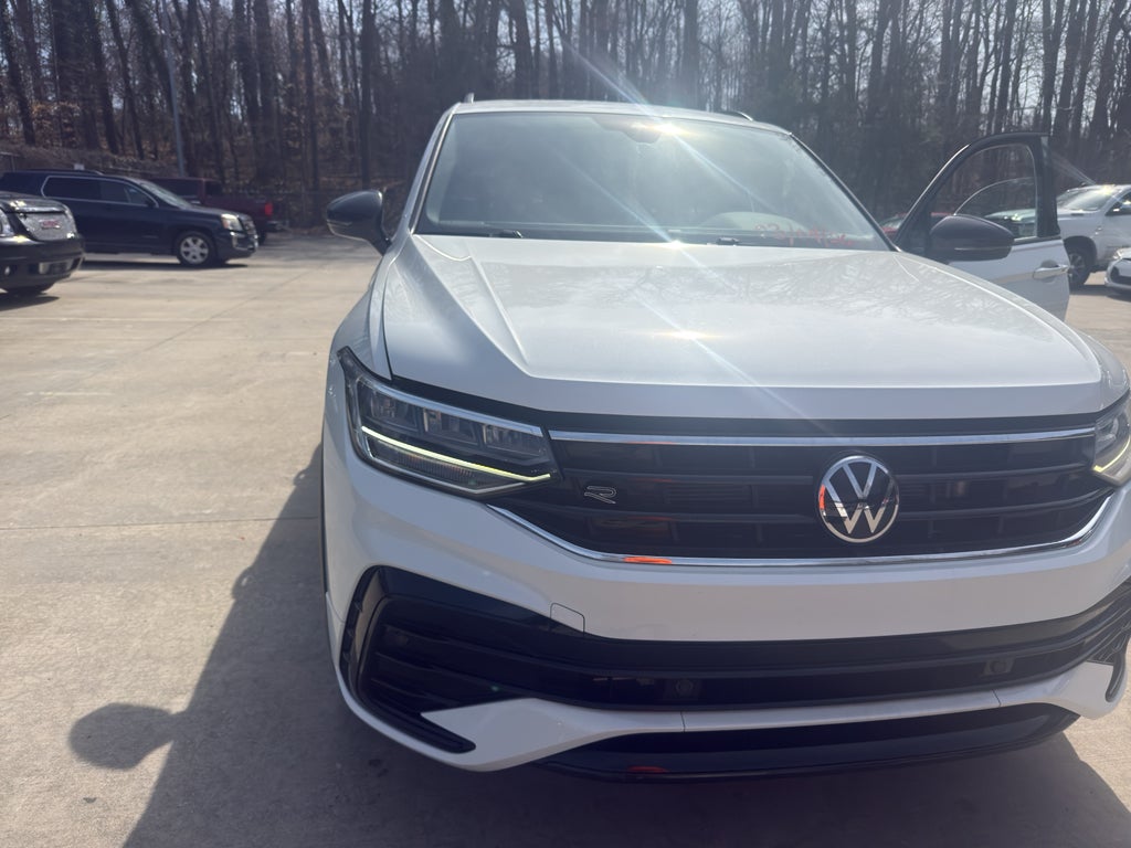 2023 Volkswagen Tiguan SE R-Line Black