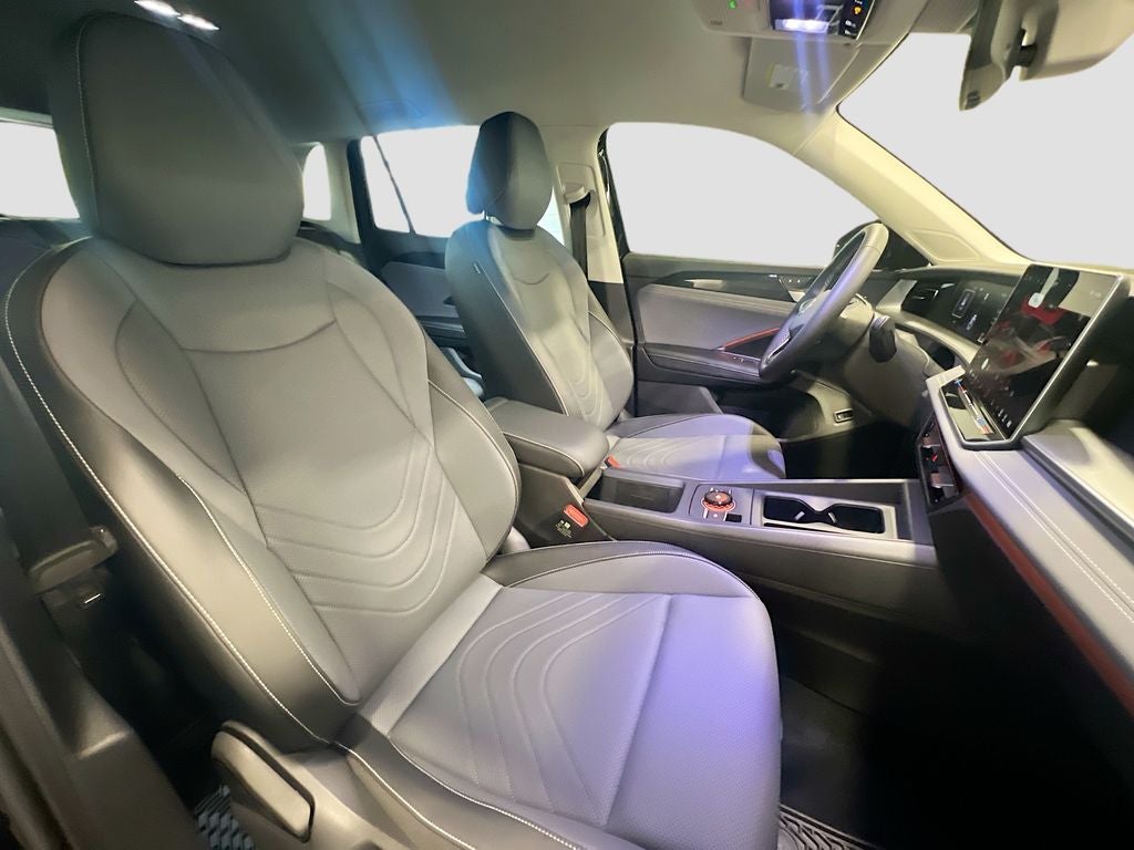 2025 Volkswagen Tiguan SE