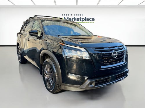 2022 Nissan Pathfinder SV