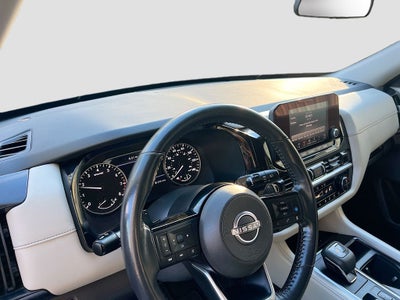 2022 Nissan Pathfinder SV