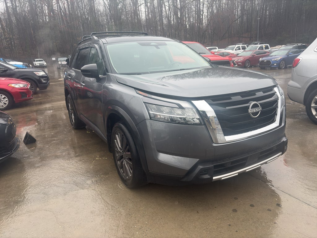 2024 Nissan Pathfinder SL